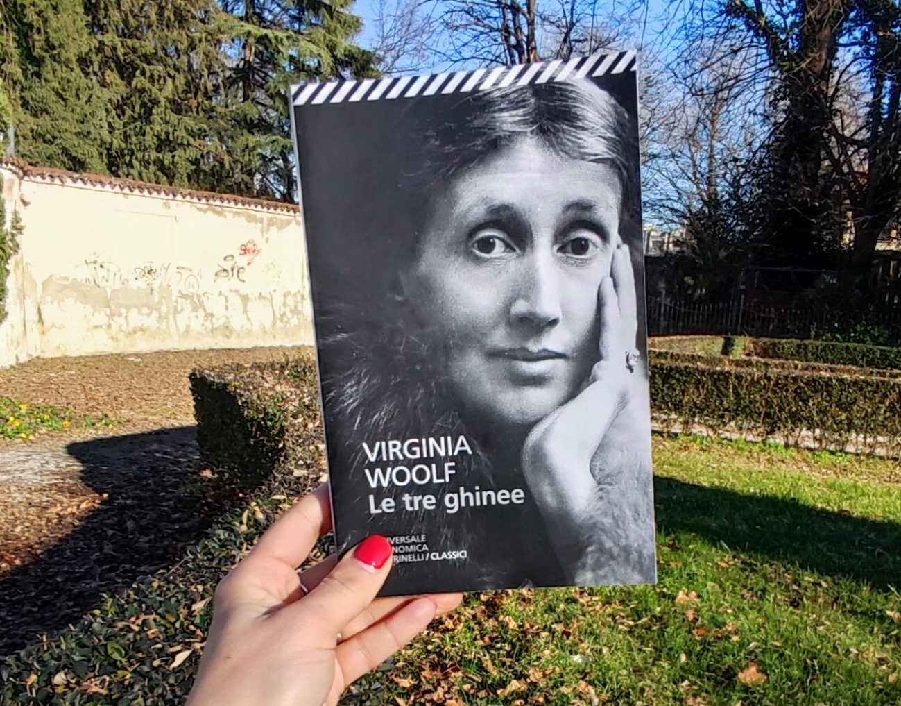 “Le tre ghinee”: il saggio femminista e pacifista di Virginia Woolf